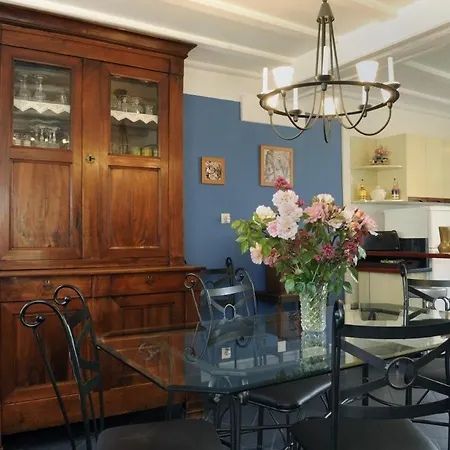 La Salle De Danse * Eaux-Puiseaux